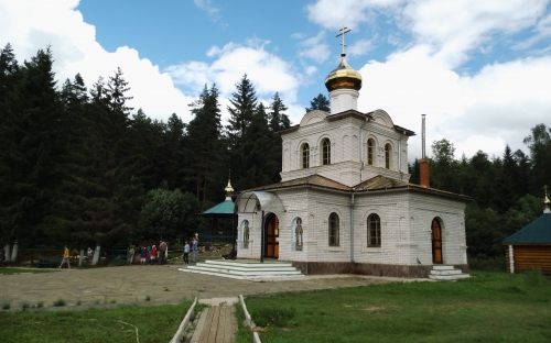 Преображенский храм на источнике (подворье монастыря)