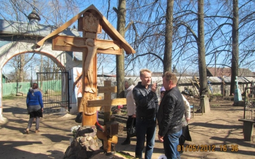 На могилке батюшки Николая Гурьянова
