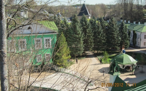 Вид на монастырь со Святой горки